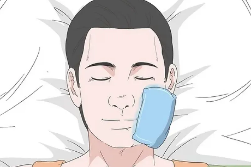 استفاده از کمپرس سرد برای کاهش تورم بعد ایمپلنت دندان